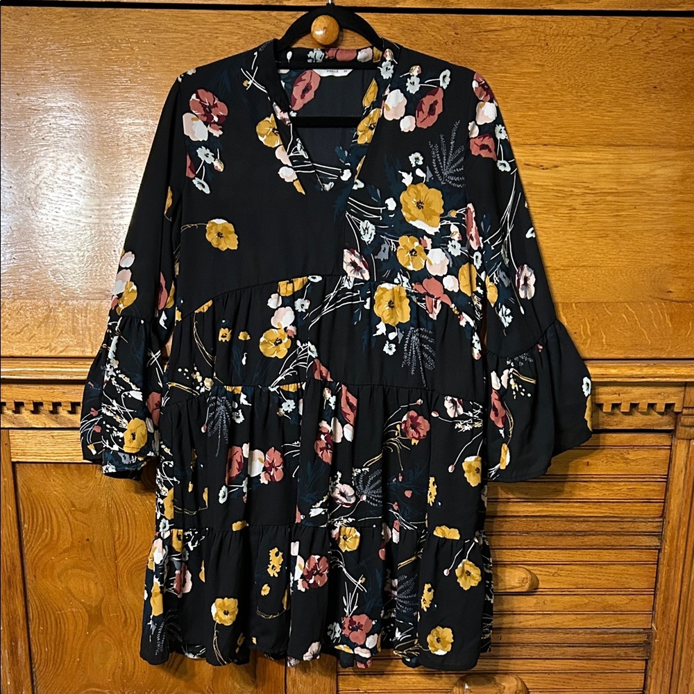 Pigalle Dress UK34 Floral Tiered Flowy Bell Sleeves Boho Chic Relaxed V-Neck